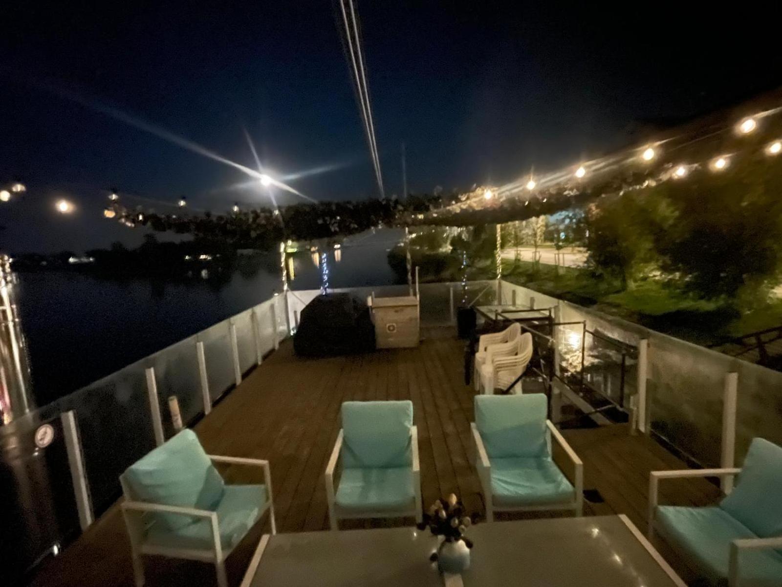 فندق Houseboat On The Water لييبايا المظهر الخارجي الصورة