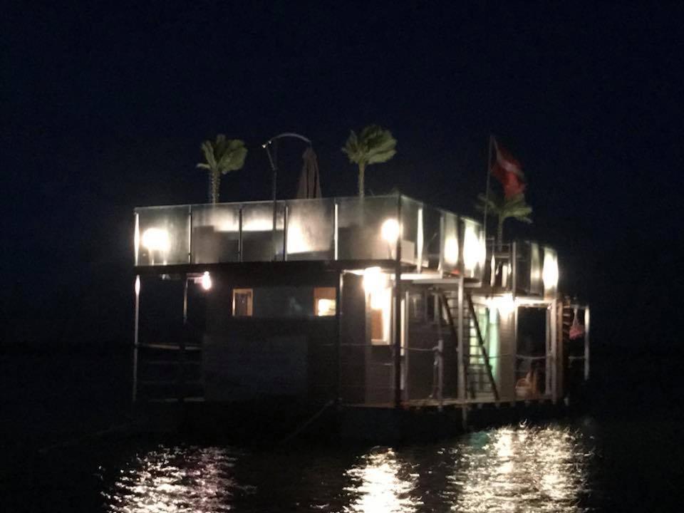 فندق Houseboat On The Water لييبايا المظهر الخارجي الصورة